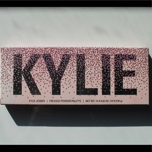 Kylie Cosmetics Holiday Eyeshadow Pallet